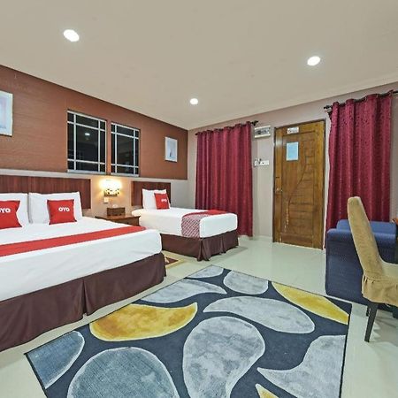 Oyo 90642 Twin Mutiara Chalet & Homestay Jeli Bagian luar foto