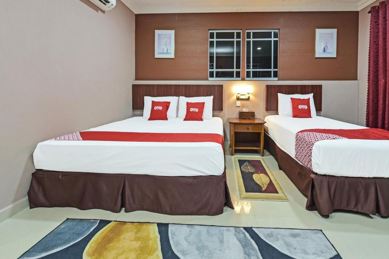 Oyo 90642 Twin Mutiara Chalet & Homestay Jeli Bagian luar foto