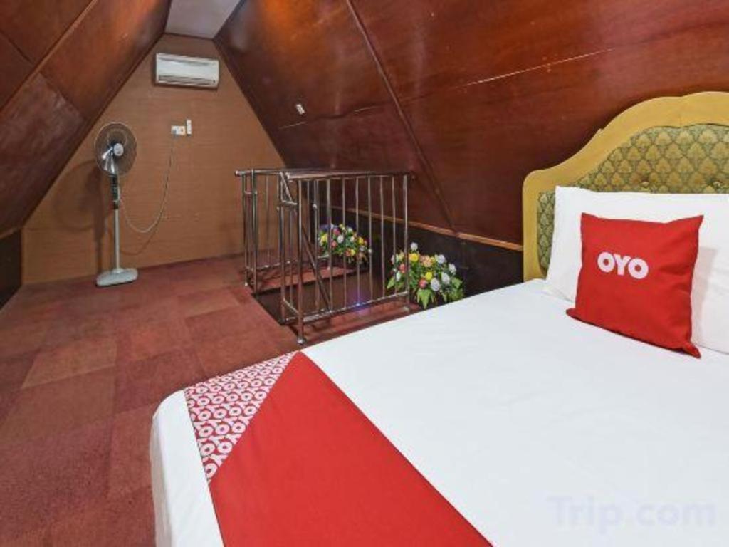 Oyo 90642 Twin Mutiara Chalet & Homestay Jeli Bagian luar foto